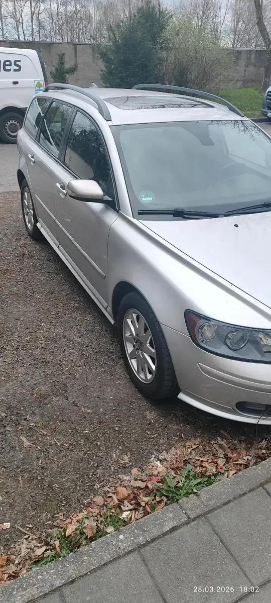 Gebraucht Volvo V50 Momentum 143 PS (105 kW) 2006 Silber Kombi