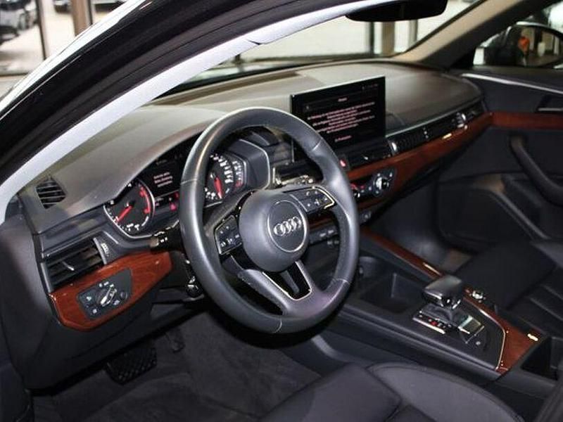 Gebraucht Audi A4 S-Line 163 PS (119 kW) 2022 Grau Kombi