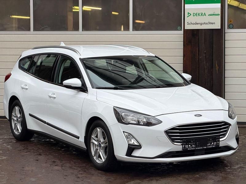 Gebraucht Ford Focus Cool & Connect 120 PS (88 kW) 2020 Weiß Kombi