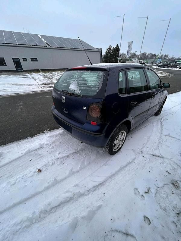 Gebraucht VW Polo 64 PS (47 kW) 2003 Blau Kleinwagen