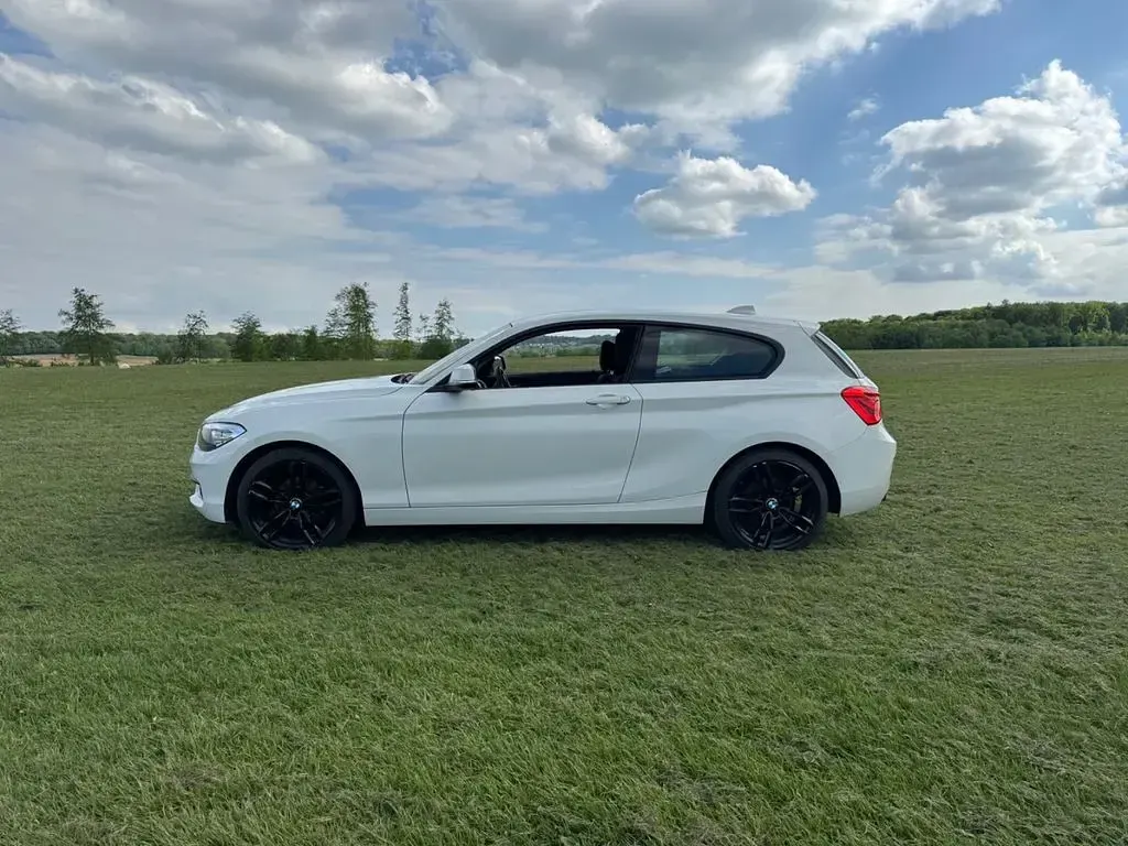 Gebraucht BMW 116 109 PS (80 kW) 2016 Weiß Kleinwagen