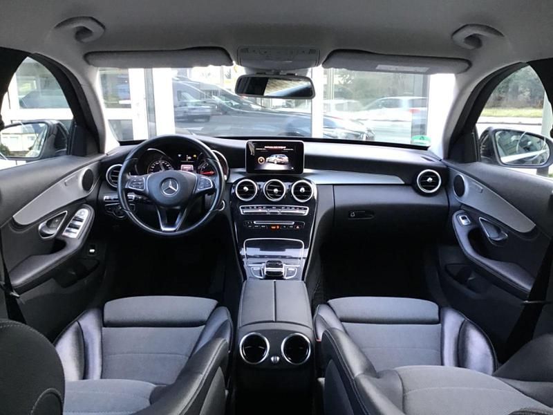 Gebraucht Mercedes C180 Avantgarde 156 PS (114 kW) 2015 Schwarz Kombi