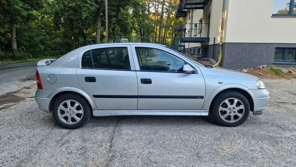 Gebraucht Opel Astra Elegance 84 PS (61 kW) 2001 Grau Limousine