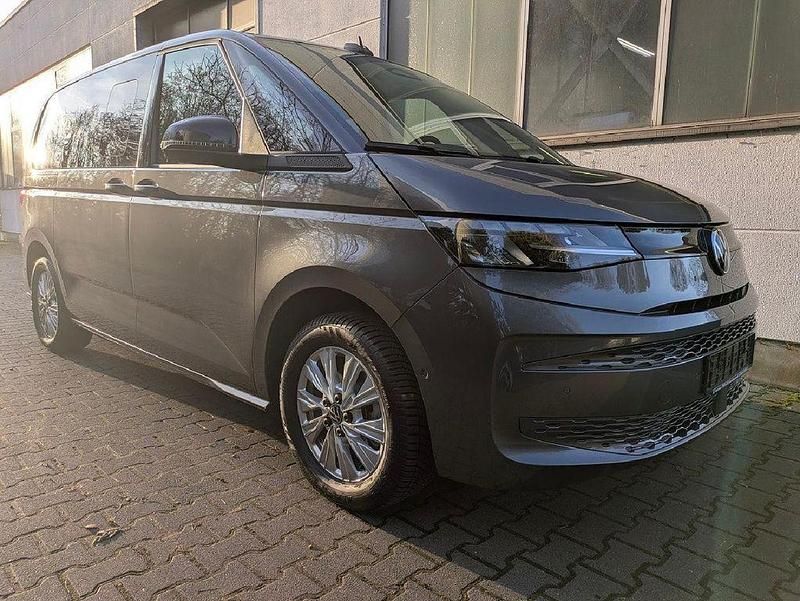 Neu VW Multivan Family 150 PS (110 kW) 2025 Indiumgrau metallic Van