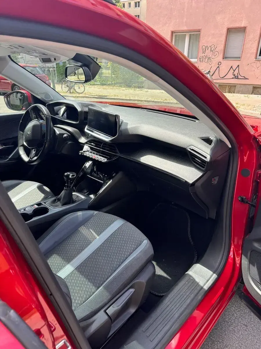 Gebraucht Peugeot 2008 Active 131 PS (96 kW) 2020 Rot SUV