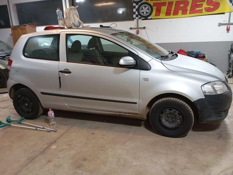 Usata VW Fox 54 CV (39 kW) 2005 Grigio Utilitaria