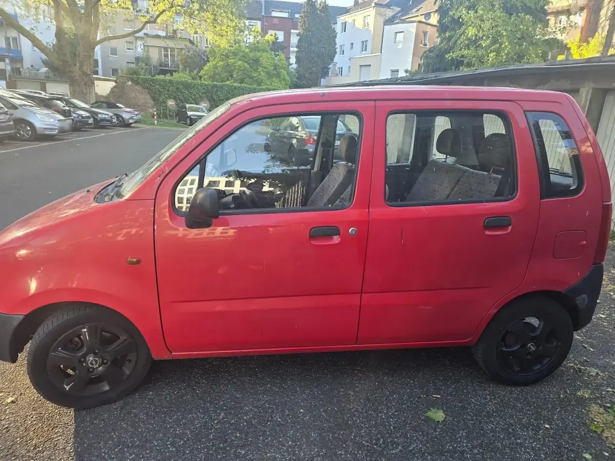 Second-hand Opel Agila 2001 Roșu Monovolum