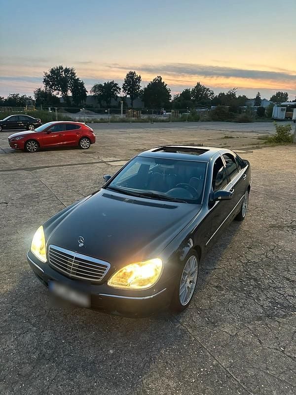 Schwarz Gebraucht 2000 Mercedes S320 Limousine | 7.000 € - Bild 1/4