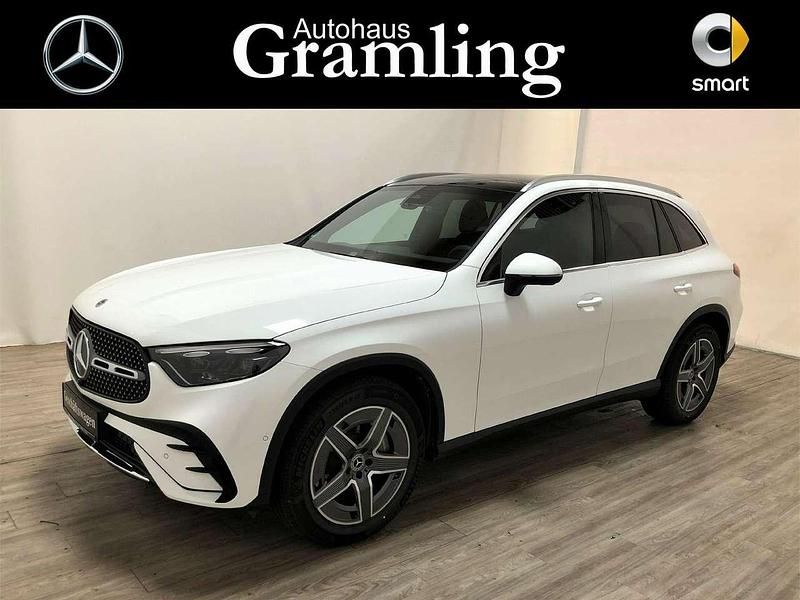 Gebraucht Mercedes GLC220 AMG 197 PS (144 kW) 2023 Polarweiß SUV