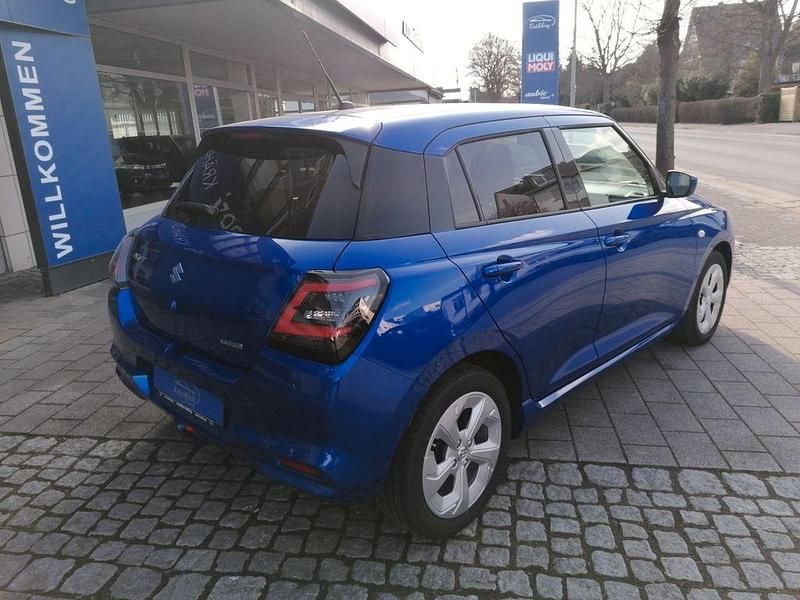 Gebraucht Suzuki Swift Comfort 83 PS (61 kW) 2025 Blau Kleinwagen