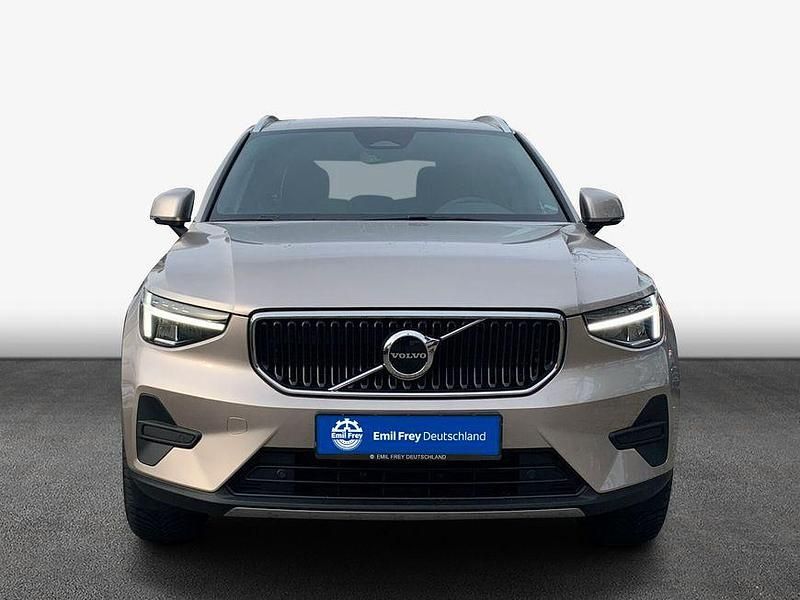 Gebraucht Volvo XC40 Core 163 PS (119 kW) 2024 Silber SUV