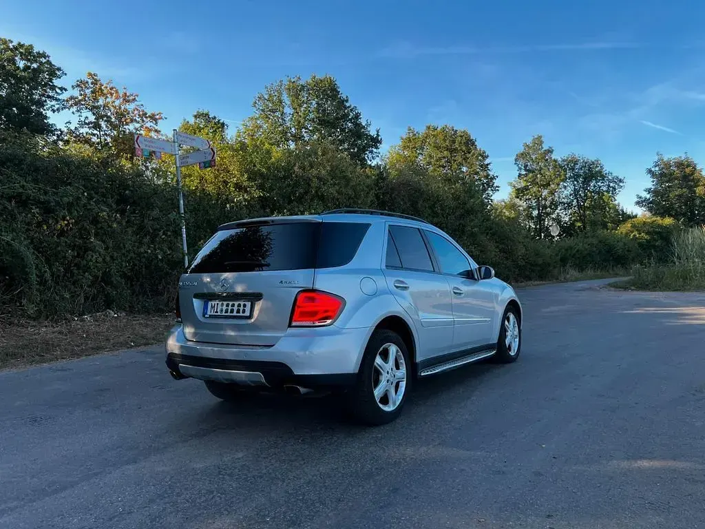 Gebraucht Mercedes ML320 AMG 224 PS (164 kW) 2007 Silber SUV