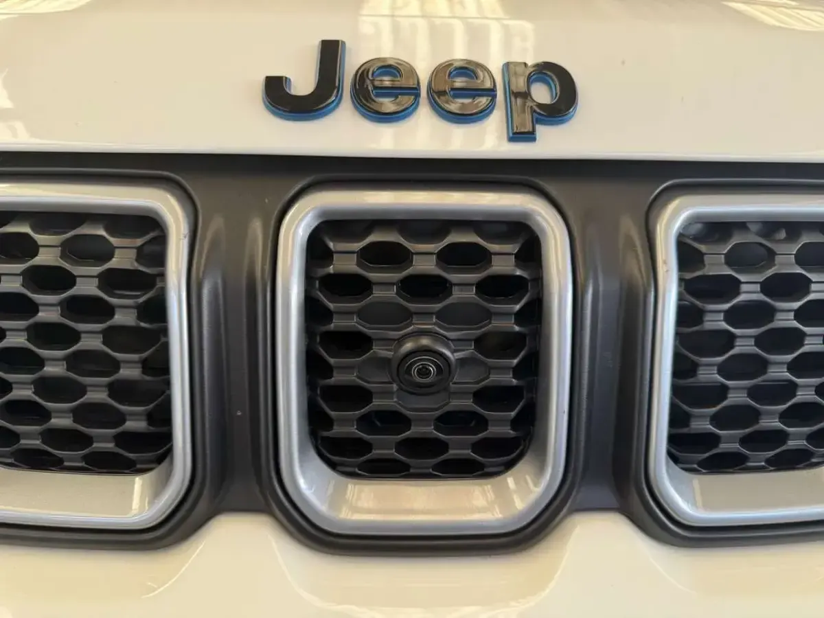 Gebraucht Jeep Compass 179 PS (131 kW) 2024 Weiß SUV