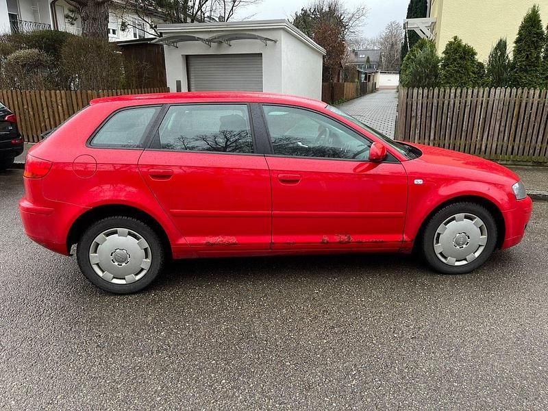 Gebraucht Audi A3 Attraction 140 PS (102 kW) 2006 Rot Limousine