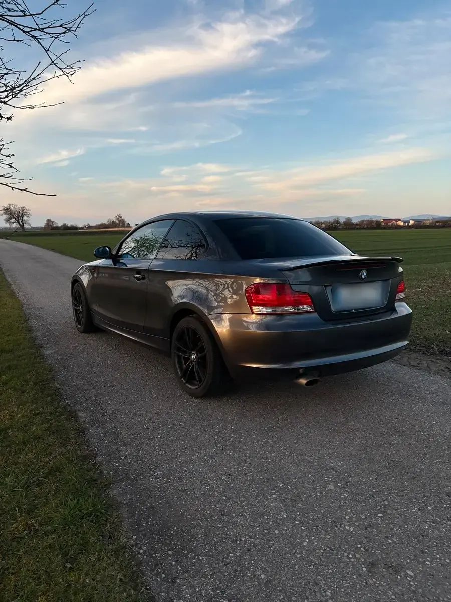Gebraucht BMW 120 Coupé 177 PS (130 kW) 2008 Grau Coupé