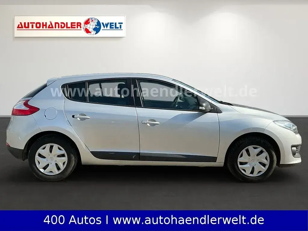 Gebraucht Renault Mégane 116 PS (85 kW) 2014 Silbermet. Limousine