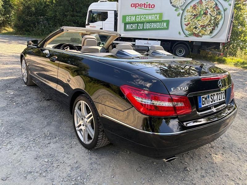 Gebraucht Mercedes E350 265 PS (194 kW) 2013 Schwarz Cabrio