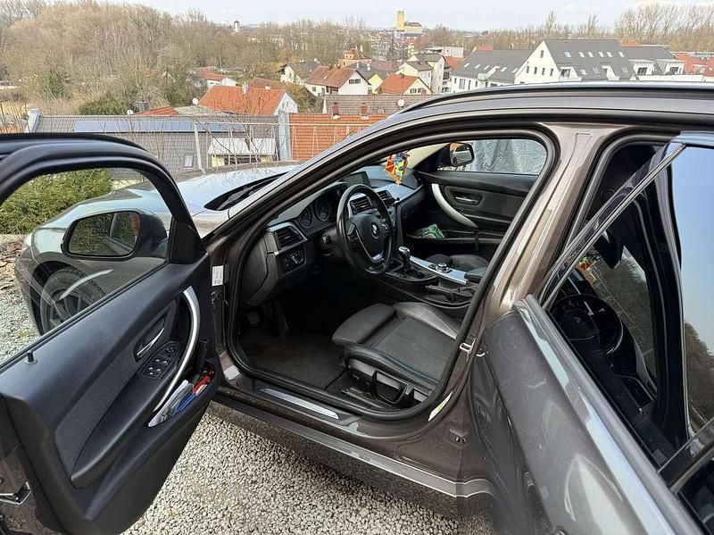Gebraucht BMW 320 184 PS (135 kW) 2012 Kombi