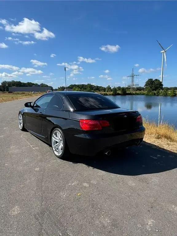 Gebraucht BMW 330 Performance 348 PS (255 kW) 2010 Schwarz Cabrio