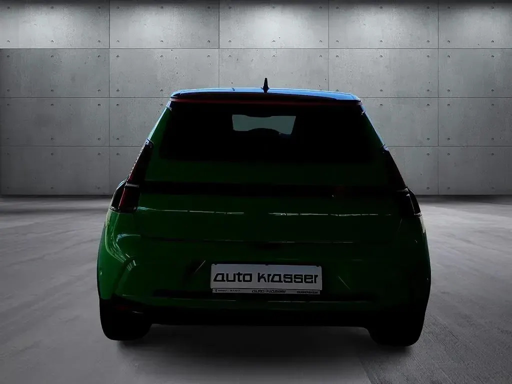 Neu Renault 5 E-Tech Komfort 110 kW (150 PS) 2026 Grün Limousine