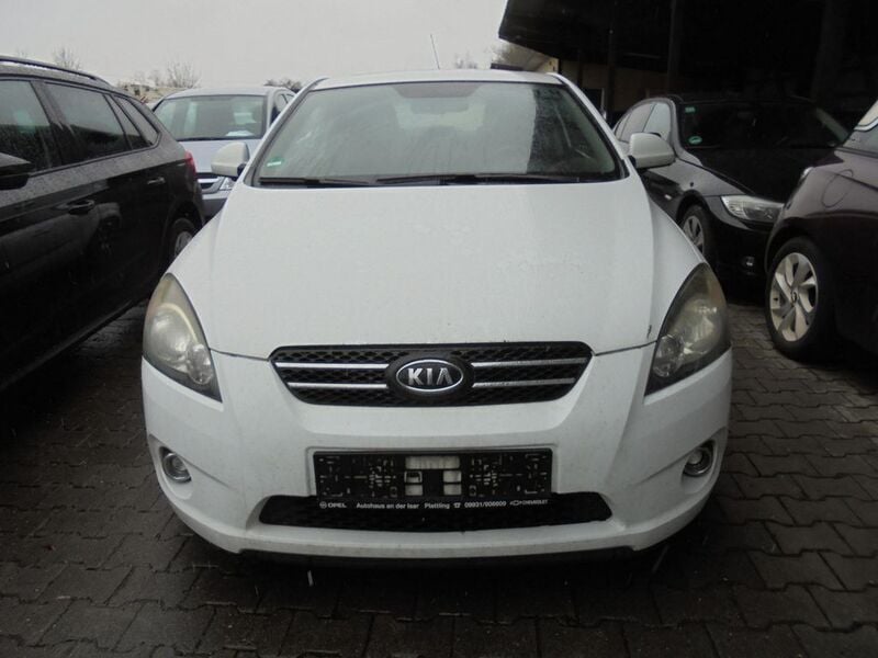 Second-hand Kia ProCeed EX 143 CP (105 kW) 2008 Alb Hatchback