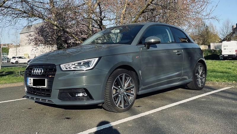 Gebraucht Audi A1 S-Line 95 PS (69 kW) 2017 Grau Kleinwagen