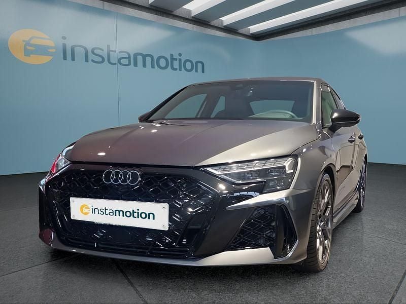 Grau Gebraucht 2025 Audi RS3 Limousine | 61.549 € (Guter Preis) - Bild 1/4