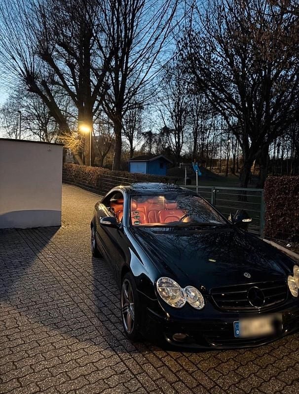 Schwarz Gebraucht 2005 Mercedes CLK200 Coupé | 3.800 € (Fairer Preis) - Bild 1/4