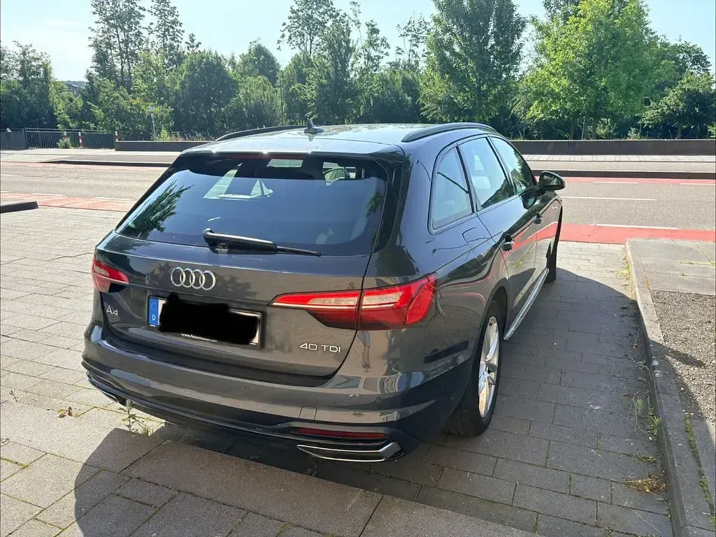 Gebraucht Audi A4 Ambiente 190 PS (139 kW) 2020 Grau Kombi