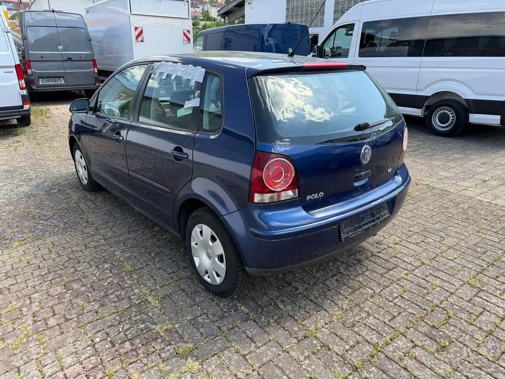 Gebraucht VW Polo Comfortline 75 PS (55 kW) 2005 Shadowblue metallic Kleinwagen