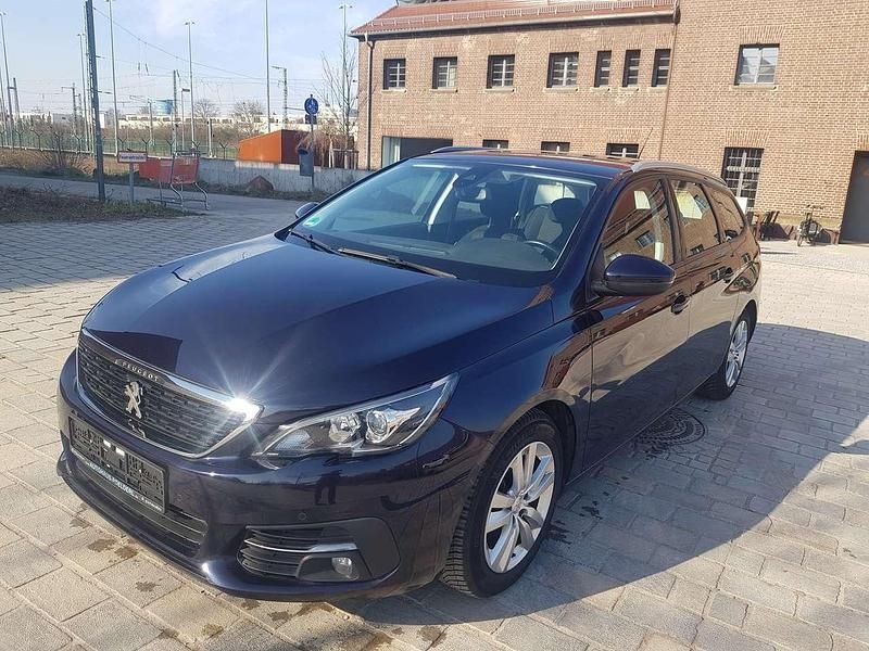 Violett Gebraucht 2018 Peugeot 308 Kombi | 8.950 € (Fairer Preis) - Bild 1/4