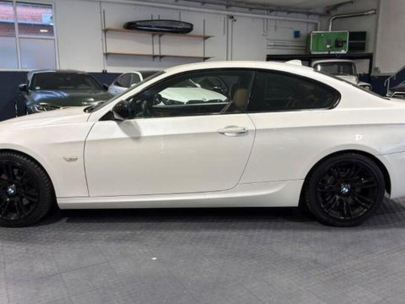 Gebraucht BMW 325 Performance 218 PS (160 kW) 2012 Weiß Coupé