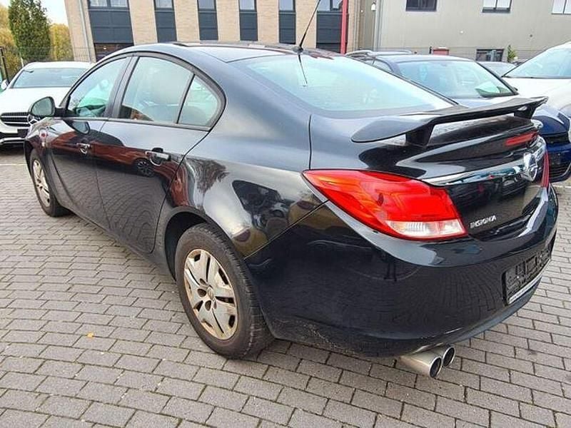 Gebraucht Opel Insignia Selection 125 PS (91 kW) 2011 Schwarz Limousine