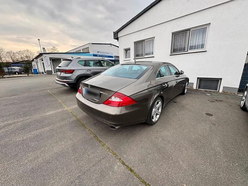 Gebraucht Mercedes CLS320 224 PS (164 kW) 2007 Andere farben Limousine