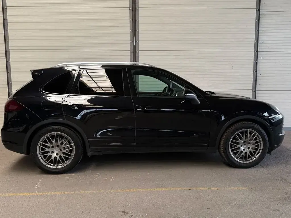 Gebraucht Porsche Cayenne 400 PS (294 kW) 2010 Schwarz SUV