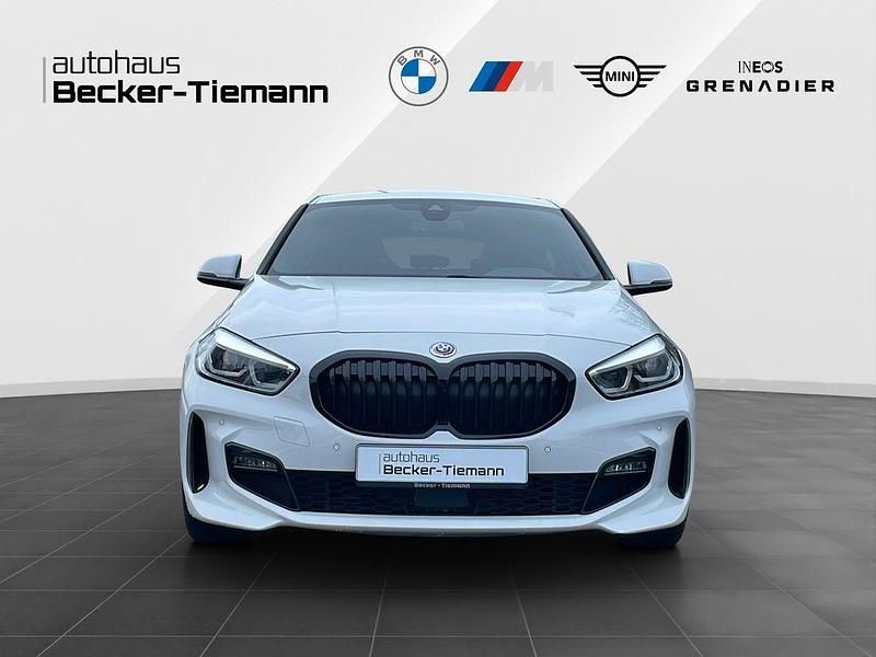 Gebraucht BMW 120 M Sport 190 PS (139 kW) 2022 Alpinweiß uni Kleinwagen