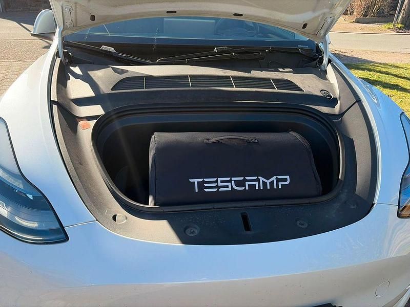 Gebraucht Tesla Model Y Long Range AWD 274 kW (373 PS) 2023 Weiß SUV