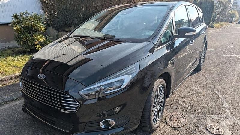 Gebraucht Ford S-MAX Titanium 190 PS (139 kW) 2019 Schwarz Van / Kleinbus