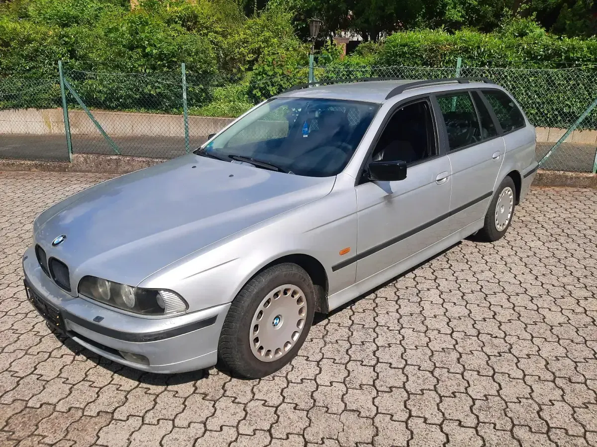 Gebraucht BMW 523 170 PS (125 kW) 1999 Silber Kombi