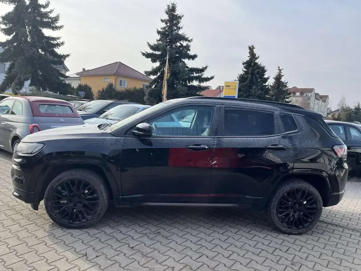 Usata Jeep Compass 131 CV (96 kW) 2023 Nero SUV