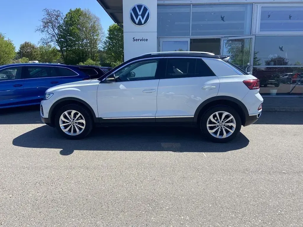 Second-hand VW T-Roc Style 150 CP (110 kW) 2023 Alb SUV
