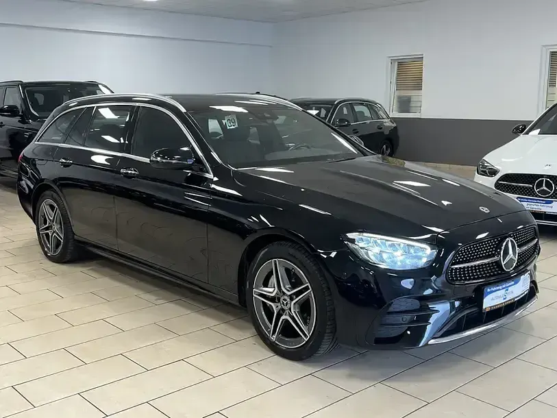 Gebraucht Mercedes E300 AMG line 306 PS (225 kW) 2022 Schwarz Kombi
