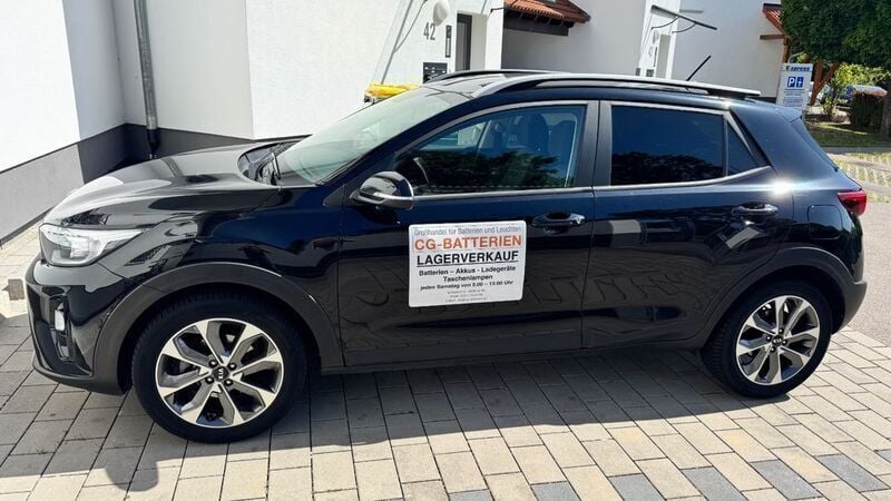 Schwarz Gebraucht 2021 Kia Stonic Vision SUV | 13.900 € (Guter Preis) - Bild 1/4