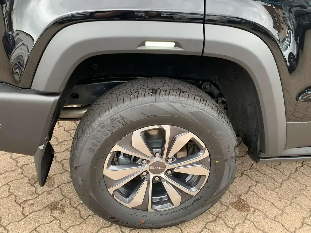 Ny Baic BJ40 234 HK (172 kW) 2026 Sort SUV