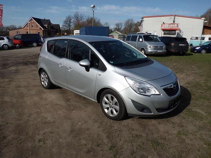 Gebraucht Opel Meriva Edition 101 PS (74 kW) 2010 Starsilber iii m2 Van / Kleinbus