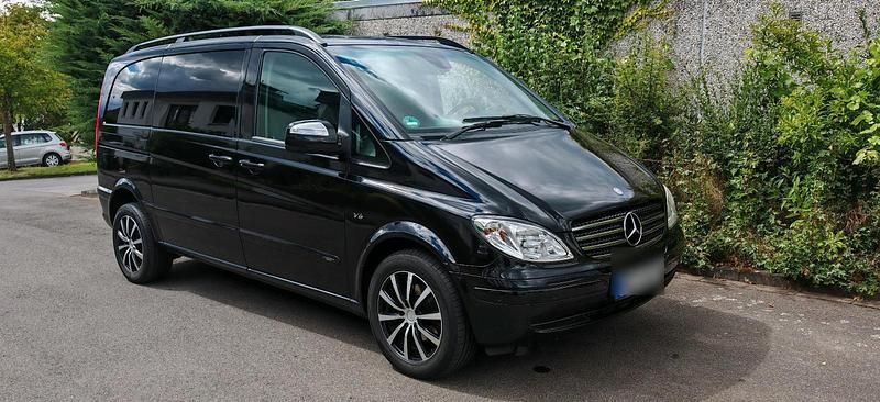 Schwarz Gebraucht 2010 Mercedes Viano Van / Kleinbus | 10.000 € (Superpreis) - Bild 1/4