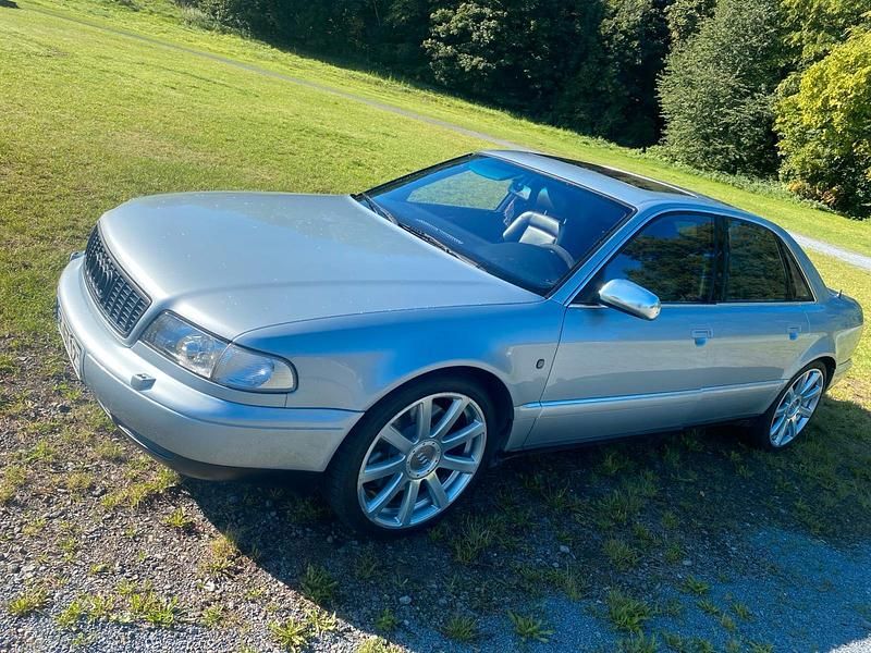 Silber Gebraucht 1998 Audi S8 Limousine | 9.500 € (Fairer Preis) - Bild 1/4