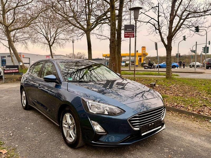 Gebraucht Ford Focus Cool & Connect 101 PS (74 kW) 2021 Blau Limousine