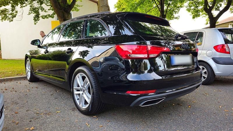 Second-hand Audi A4 190 CP (139 kW) 2019 Negru Break
