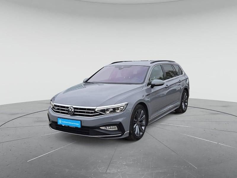 Gebraucht VW Passat Business 150 PS (110 kW) 2023 Mondsteingrau Kombi